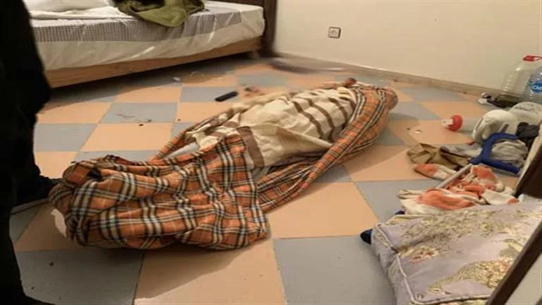 جريمة قتل في الإسكندرية : ربة منزل تقتل زوجها وتدفنه تحت السيراميك منذ 8 سنوات! جريمة قتل في الإسكندرية : ربة منزل تقتل زوجها وتدفنه تحت السيراميك منذ 8 سنوات!