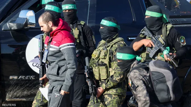 هدنة على شفير الانفجار : مفاوضات سرية بين إسرائيل وحماس لوقف النار لمدة شهرين هدنة على شفير الانفجار: مفاوضات سرية بين إسرائيل وحماس لوقف النار لمدة شهرين