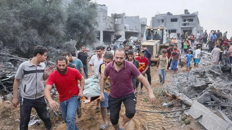 مجزرة رفح الجديدة: الاحتلال الإسرائيلي يقتل العشرات قرب مركز توزيع المساعدات في غزة مجزرة رفح الجديدة: الاحتلال الإسرائيلي يقتل العشرات قرب مركز توزيع المساعدات في غزة
